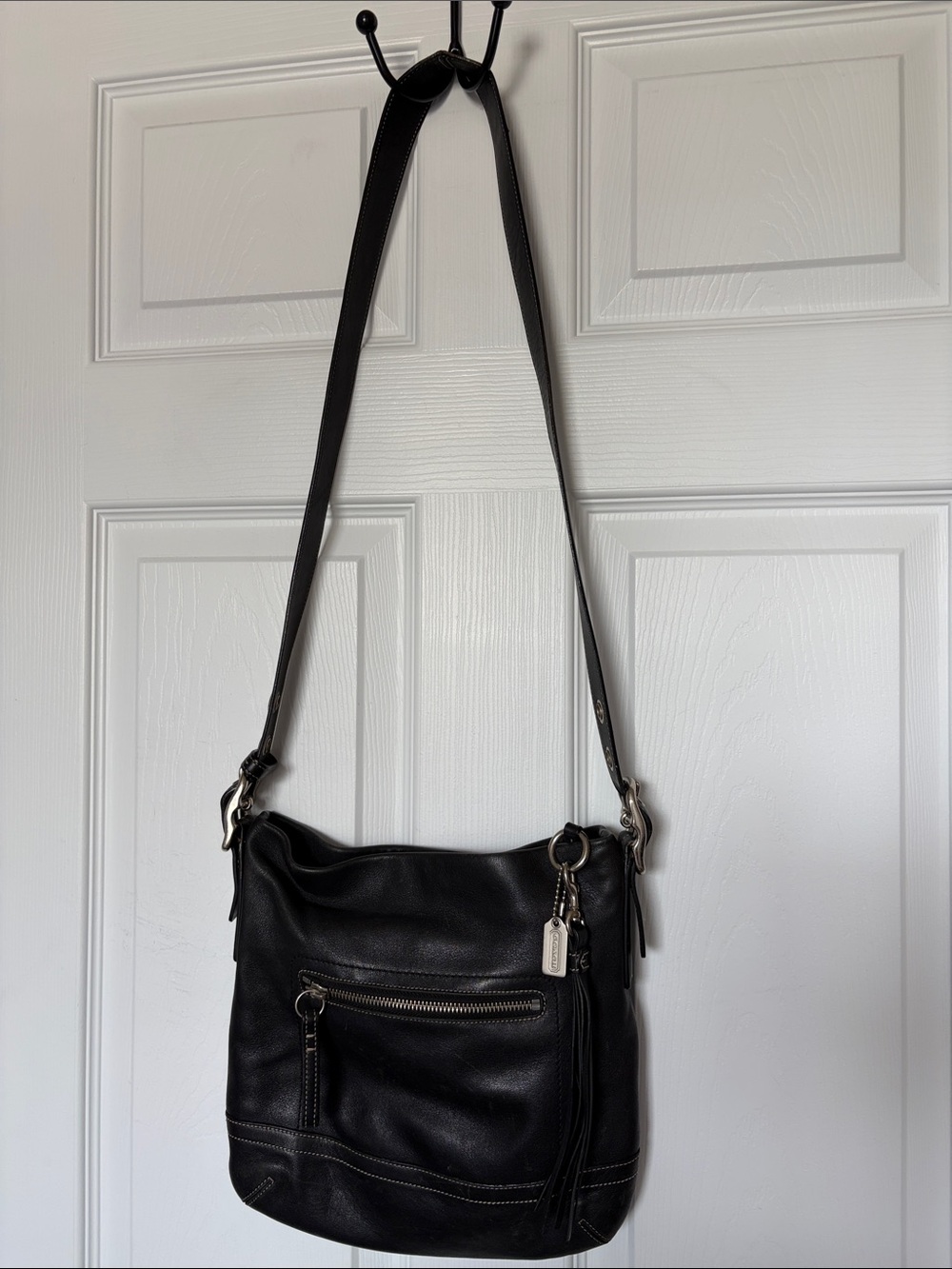 Coach Classic Black Leather Crossbody Shoulder Bag - Picture 2 of 16
